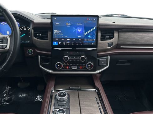 Used 2024 Ford Expedition Max Limited image 12