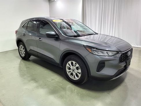 Used 2024 Ford Escape Active image 2