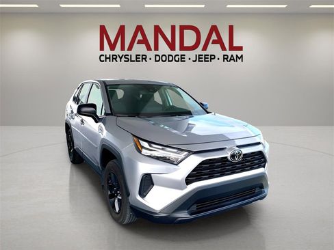 Used 2023 Toyota RAV4 LE image 4