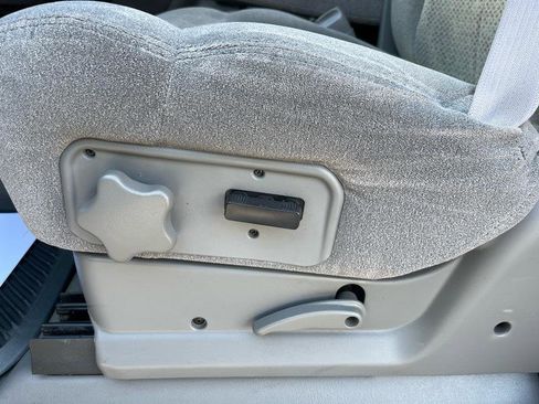 Used 2000 Chevrolet Silverado 2500 LS image 24