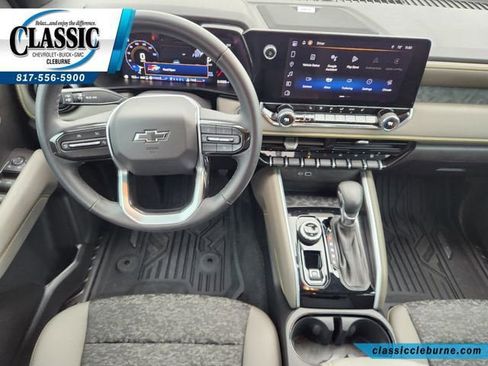 Used 2024 Chevrolet Colorado ZR2 w/ Technology Package image 3