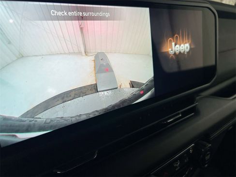 Used 2026 Jeep Wrangler Rubicon image 14