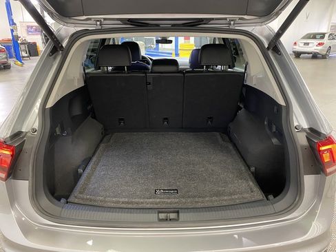 Used 2024 Volkswagen Tiguan Wolfsburg Edition image 44