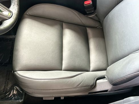 Used 2022 MAZDA MAZDA3 s FWD image 17