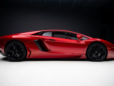 Used 2014 Lamborghini Aventador LP 700-4 image 34