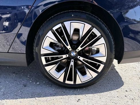 New 2026 BMW 530i w/ Premium Package image 10