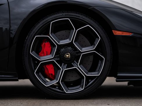 Used 2023 Lamborghini Huracan Tecnica image 29