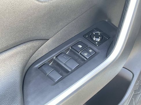Used 2025 Toyota RAV4 LE AWD/4WD image 22