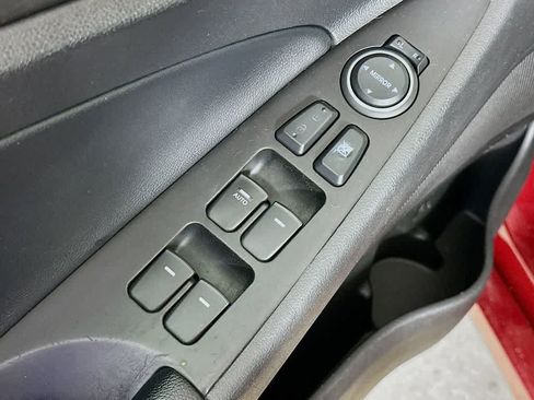 Used 2011 Hyundai Sonata SE w/ Navigation & Sunroof Pkg 4 FWD image 27