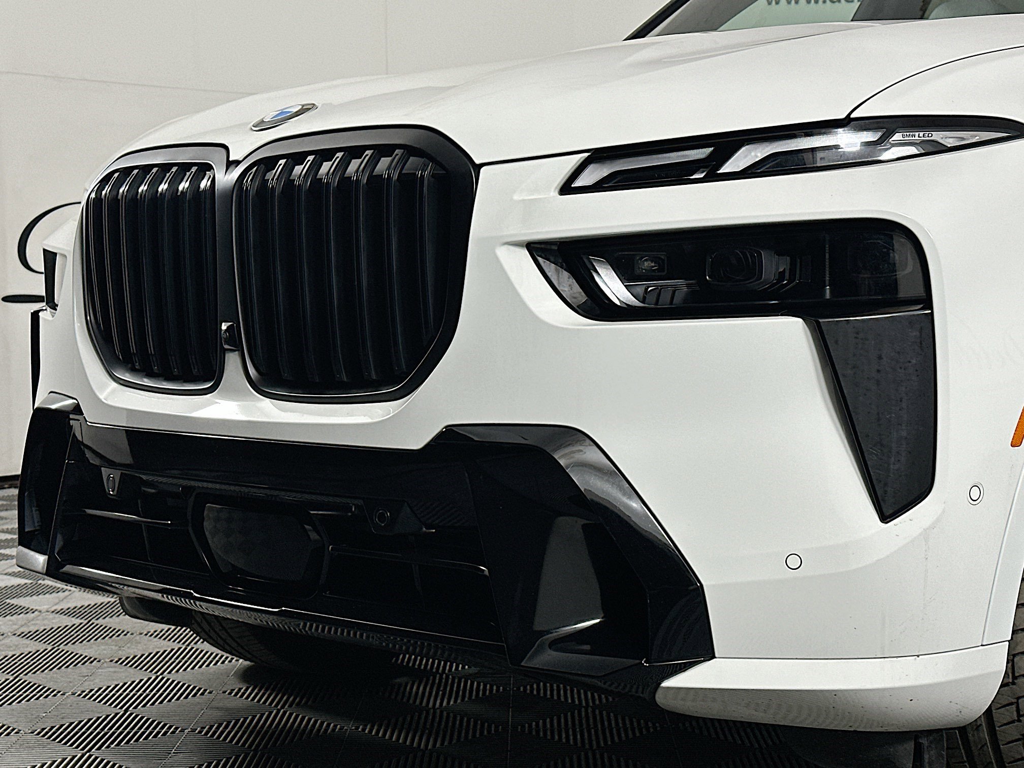Used 2024 BMW X7 xDrive40i w/ Executive Package AWD/4WD image 33
