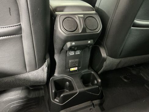 Used 2021 Jeep Gladiator Overland image 26