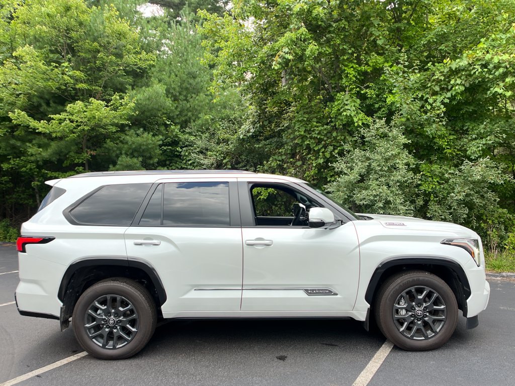 Used 2026 Toyota Sequoia Platinum AWD/4WD image 6
