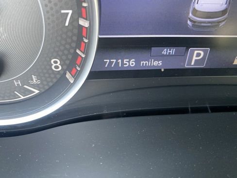 Used 2022 Nissan Armada SV image 8