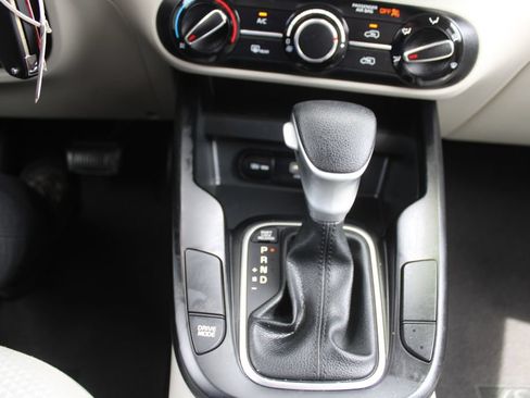 Used 2023 Kia Soul LX FWD image 31