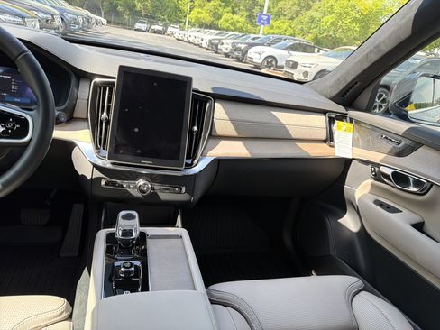 Used 2026 Volvo XC90 B6 Ultra w/ Lounge Package AWD/4WD image 31