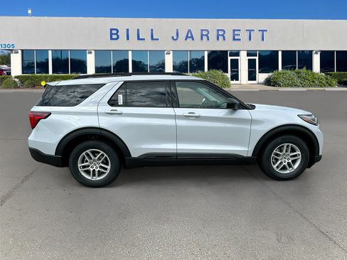 New 2026 Ford Explorer Active w/ Active Comfort Package RWD image 3