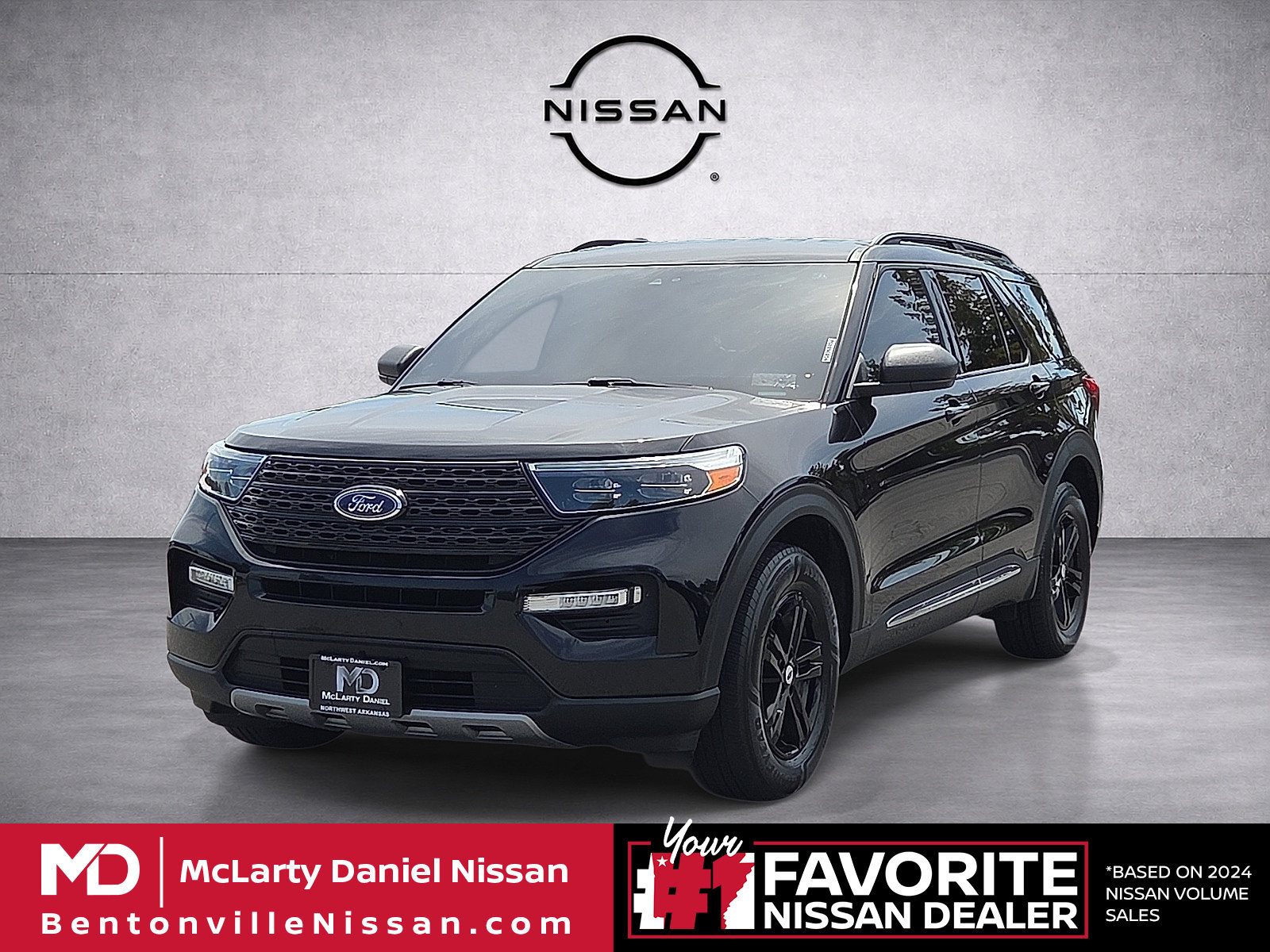 Used 2022 Ford Explorer XLT w/ Equipment Group 202A AWD/4WD image 2