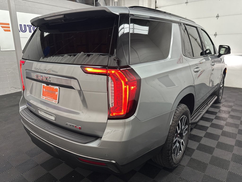 Used 2024 GMC Yukon AT4 w/ Technology Package AWD/4WD image 10