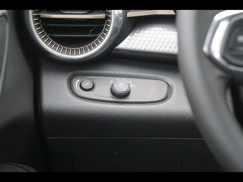 New 2025 Chevrolet Trax ACTIV w/ Driver Confidence Package image 16