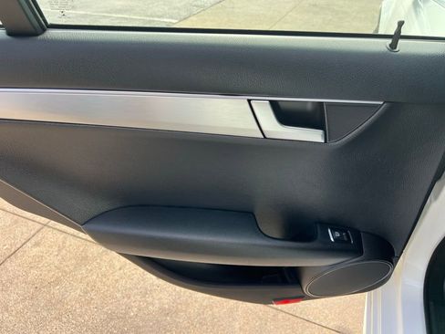 Used 2014 Mercedes-Benz C 250 Sedan image 20