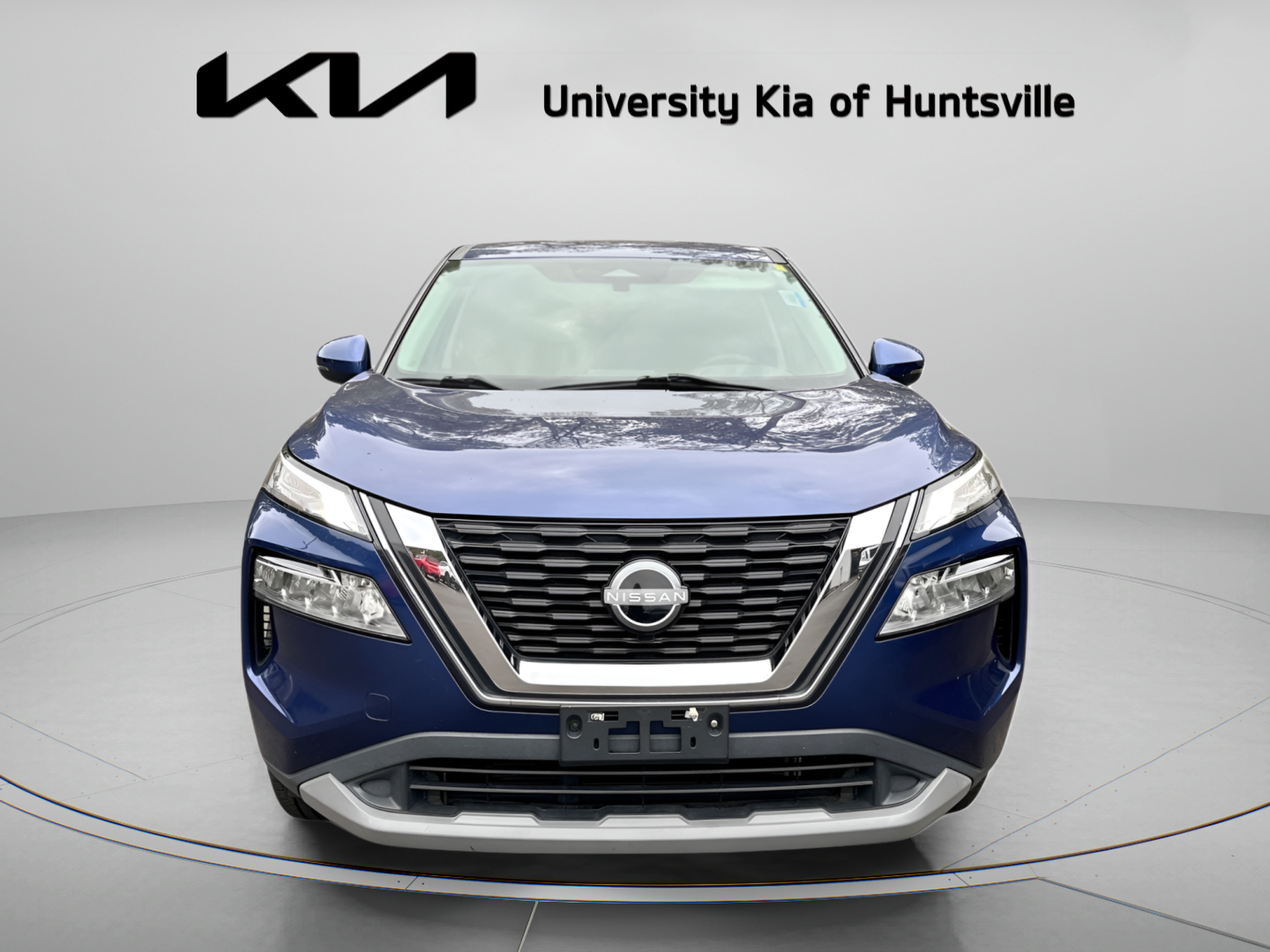 Used 2022 Nissan Rogue SV FWD image 3