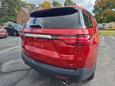 Used 2023 Chevrolet Traverse LT image 32