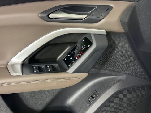 Certified 2025 Audi Q5 Premium w/ Convenience Package AWD/4WD image 14