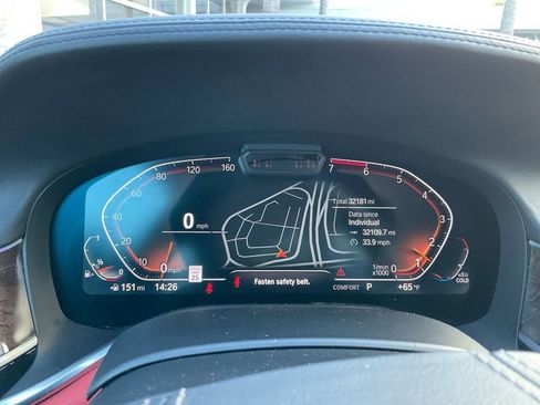 Used 2022 BMW 750i xDrive w/ Executive Package image 19