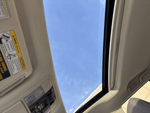 Used 2023 Lexus GX 460 Premium image 28