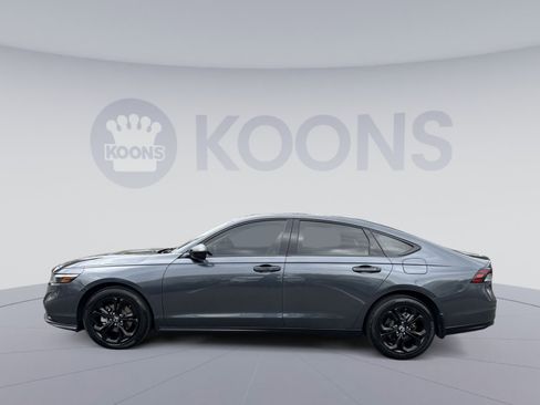 Used 2025 Honda Accord SE image 2