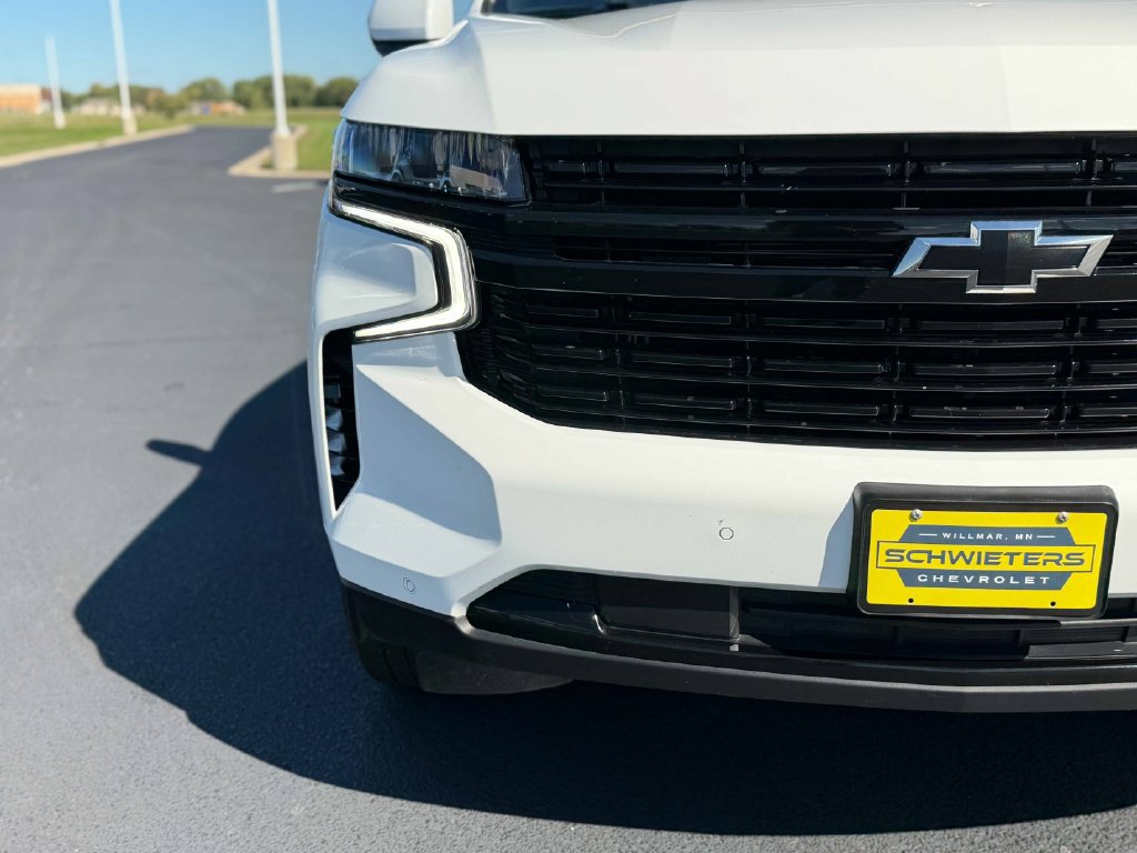 Used 2023 Chevrolet Suburban RST AWD/4WD image 4