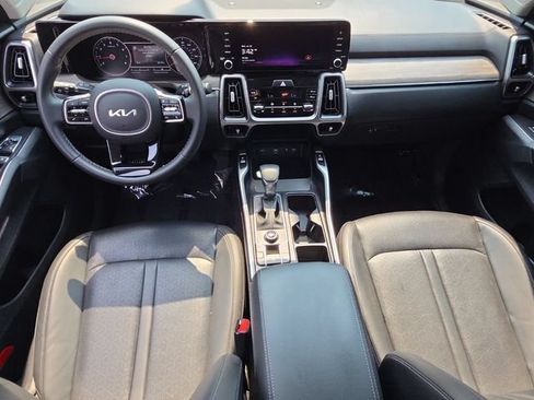 Used 2023 Kia Sorento EX FWD image 13