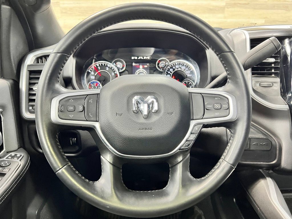 Used 2024 RAM 3500 Big Horn w/ Sport Appearance Package AWD/4WD image 4