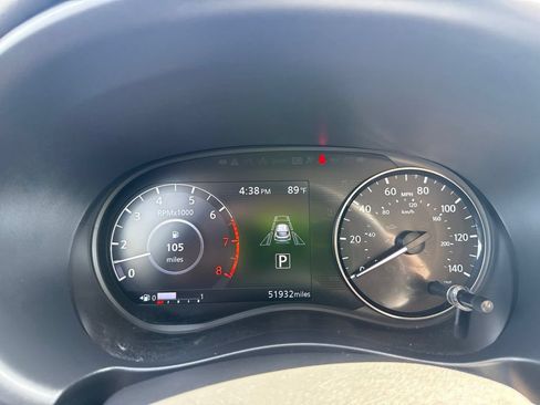 Used 2021 Nissan Kicks SR w/ SR Premium Package FWD image 12