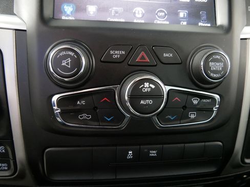 Used 2017 RAM 1500 Classic SLT w/ Luxury Group AWD/4WD image 23