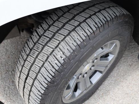 Used 2017 Chevrolet Tahoe LT image 26