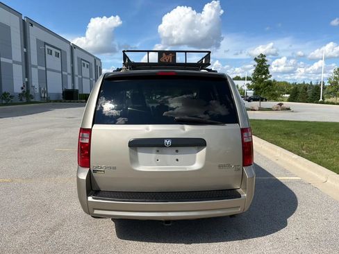 Used 2009 Dodge Grand Caravan SE w/ Climate Group FWD image 6