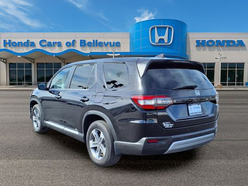 Certified 2024 Honda Pilot EX-L image 3