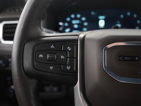 Used 2024 GMC Yukon XL Denali w/ Denali Reserve Package AWD/4WD image 29