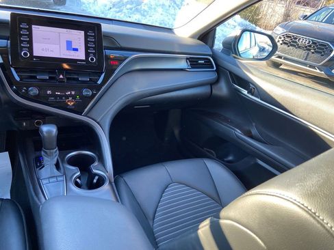 Used 2024 Toyota Camry SE image 13