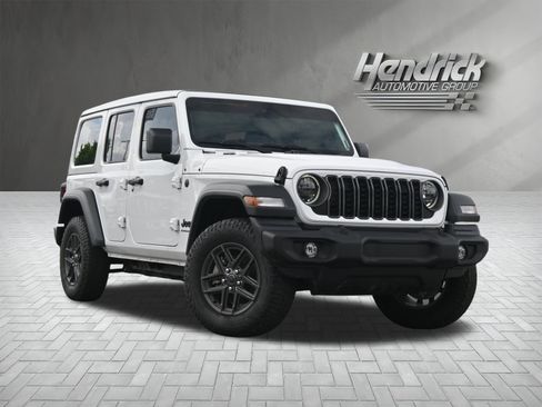 Used 2024 Jeep Wrangler Unlimited Sport AWD/4WD image 2