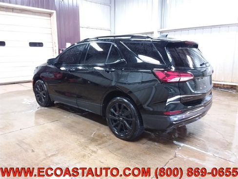 Used 2022 Chevrolet Equinox RS w/ RS Leather Package image 5