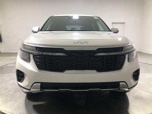 Certified 2024 Kia Seltos S image 2