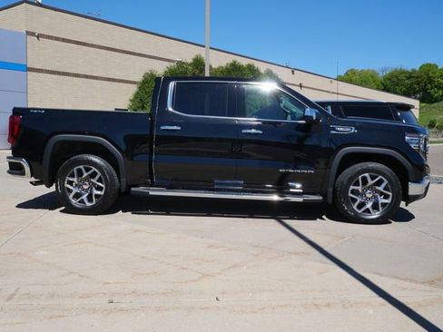 Used 2024 GMC Sierra 1500 SLT w/ SLT Premium Package AWD/4WD image 8