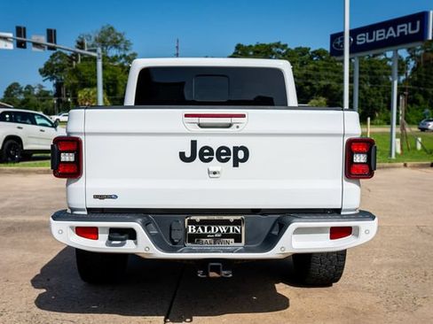 Used 2022 Jeep Gladiator Overland AWD/4WD image 5