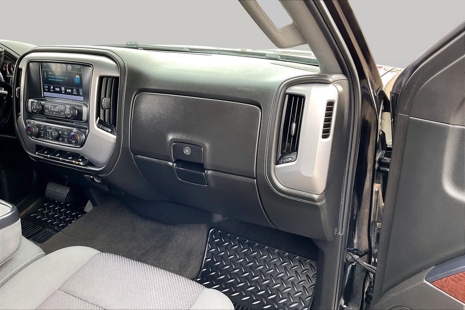 Used 2018 GMC Sierra 1500 SLE w/ SLE Value Package AWD/4WD image 17