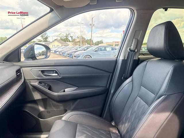 Certified 2026 Nissan Rogue Platinum w/ Platinum Premium Package AWD/4WD image 15