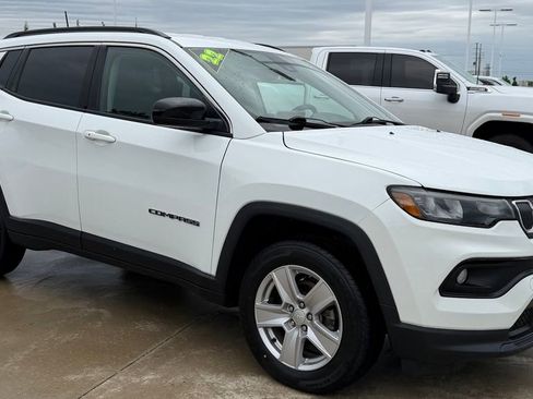 Used 2022 Jeep Compass Latitude AWD/4WD image 13