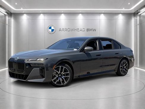 Used 2026 BMW 740i w/ Premium Package RWD image 1