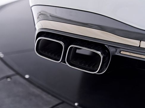 Used 2024 Mercedes-Benz S 63 AMG S w/ Rear Seat Package image 33
